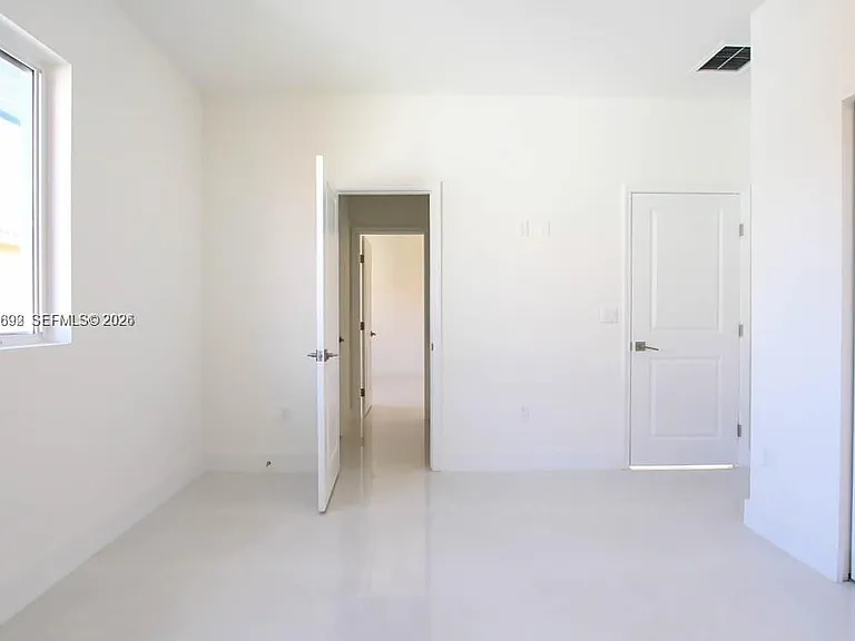 15631 SW 11th Ter — Photo 21