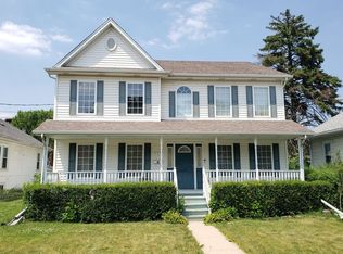 305 W Green St, Bensenville, IL 60106