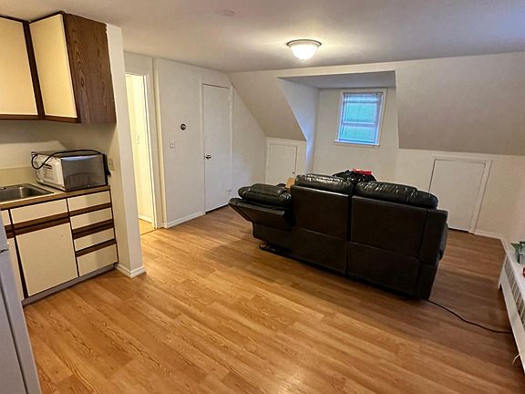 3rd image of 1834 Gormley Ave