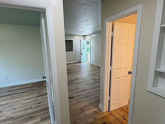 5th image of 4433 SE 7th St