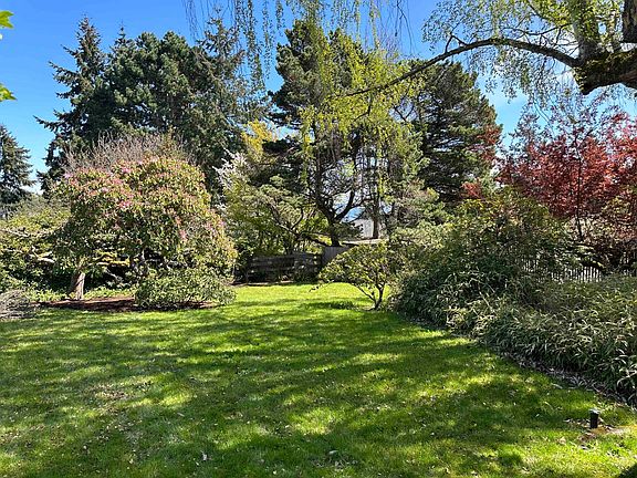 5th image of 158 Ferncliff Ave NE