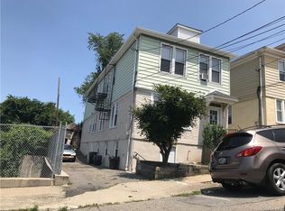 15 Lane St, Yonkers, NY 10701