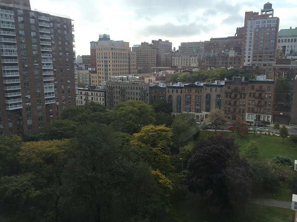 1st image of 90 La Salle St APT 13E