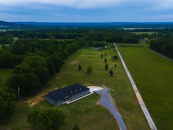 5th image of 1867 Locust Grove Rd