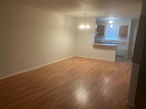 5th image of 2816 D Pl SE APT B