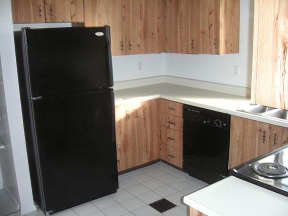 2nd image of 5578 Waterman Blvd #8ETF