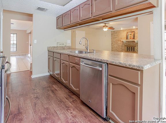2nd image of 9626 Chelmsford