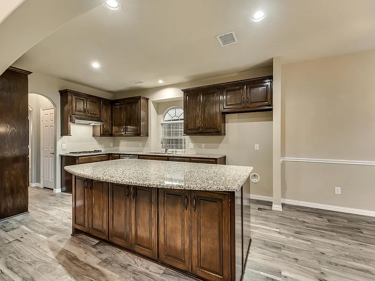 13909 Blueberry Hill Dr — Photo 11