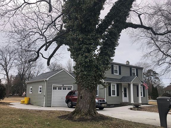 3rd image of 19 Brookfield Rd