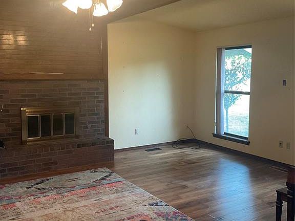 5th image of 4501 SE 35th St