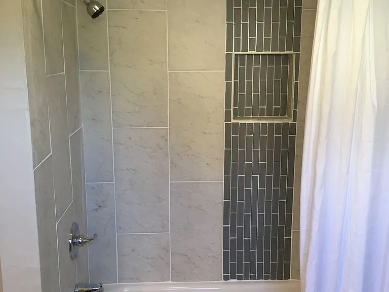702 Fairview Ave — Photo 3