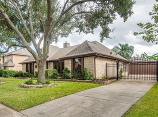 9818 Sagemark Dr, Houston, TX 77089
