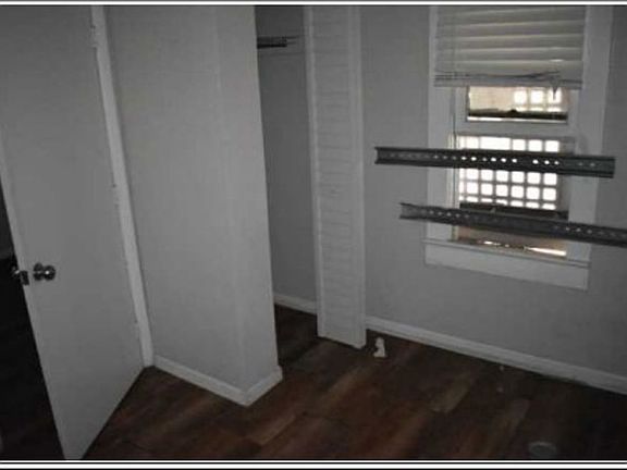 5th image of 646 Cherry St