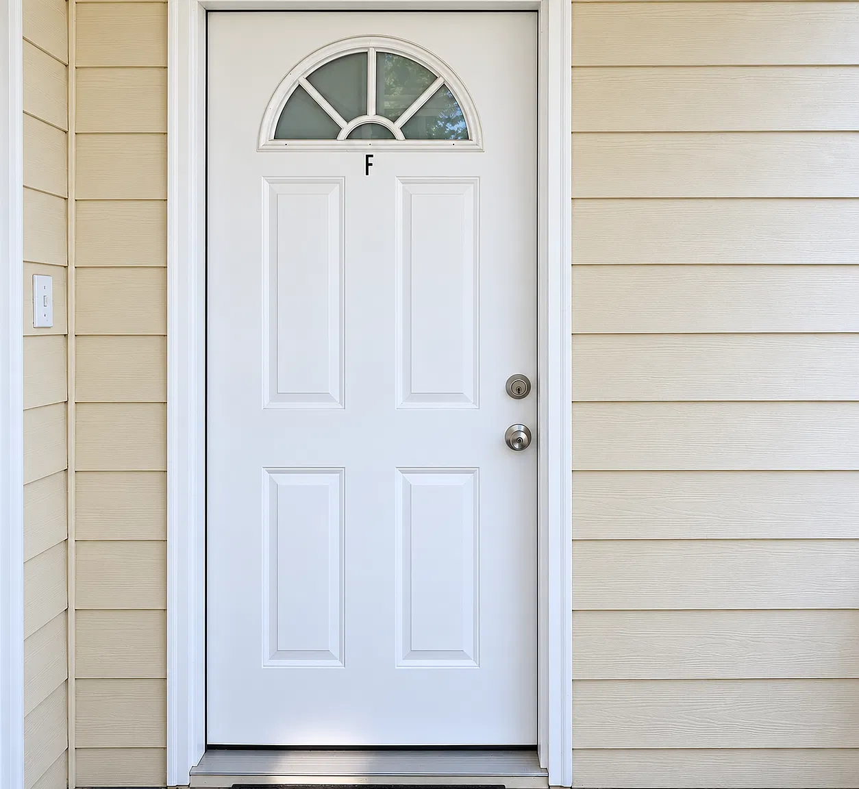 2 bed, 665 sqft, $930 — Photo 2