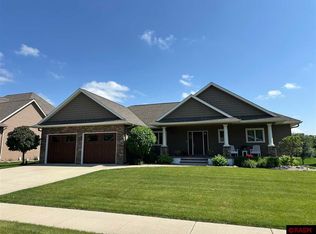 1419 11th St N, New Ulm, MN 56073