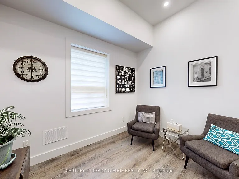 138 Budea Cres — Photo 16