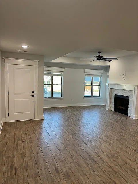 3 bed, 1450 sqft, $1,795 — Photo 2
