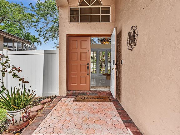 3rd image of 17923 SW 2nd Street