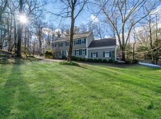 73 Crow Hill Rd, Mount Kisco, NY 10549