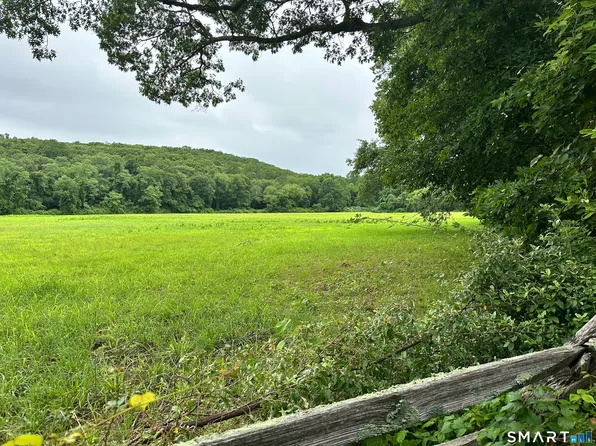 Essex Road, Westbrook, CT 06498