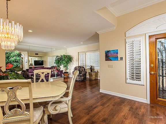 4th image of 6688 Hillgrove Dr