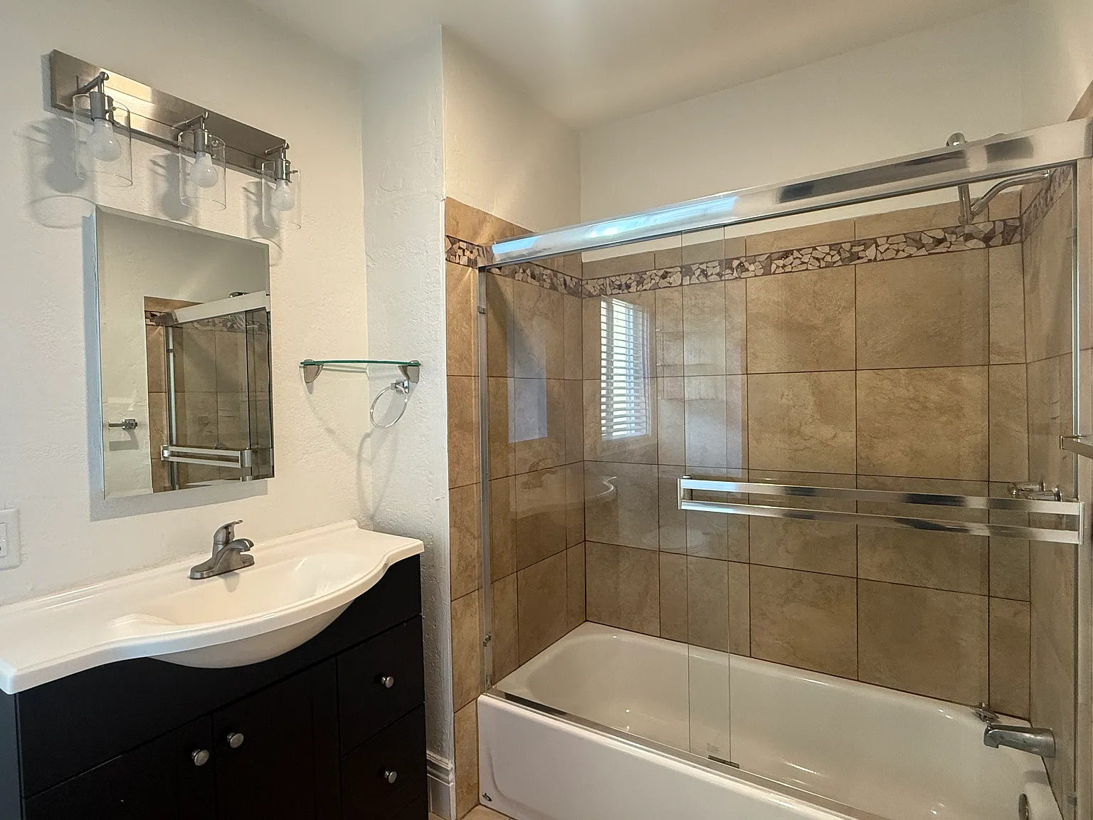 2 bed, 785 sqft, $3,095 — Photo 4
