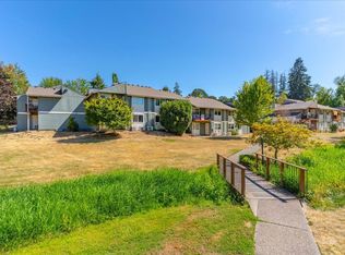 2048 NE Highway 99w APT 16, McMinnville, OR 97128