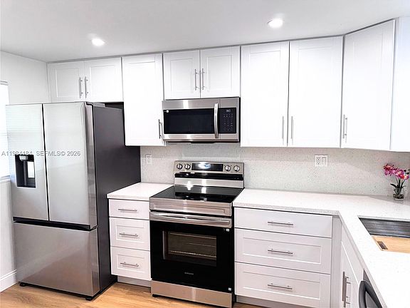 3rd image of 8846 W McNab Rd APT 106