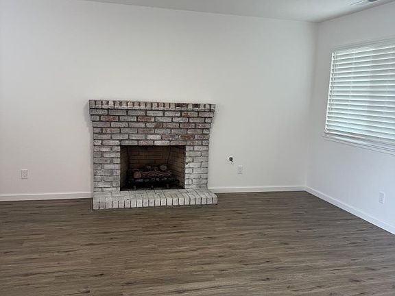 3rd image of 501 Cedar Dr