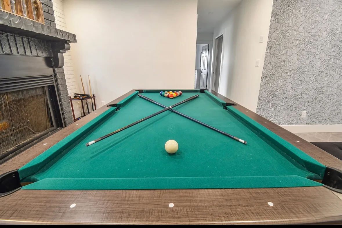 4 bed, 2106 sqft, $11,200 — Photo 4