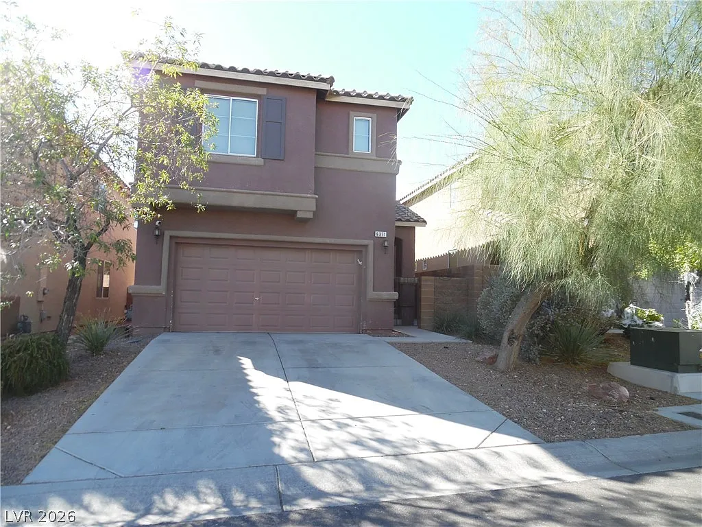 3 bed, 2.5 bath, 1829 sqft, $1,900 — Photo 1