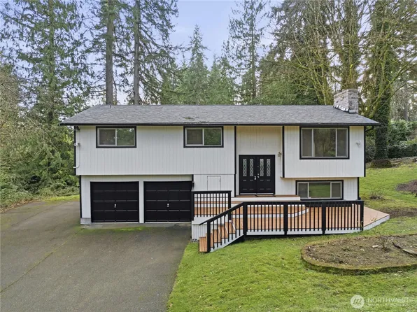 14332 Cascadian Way, Everett, WA 98208
