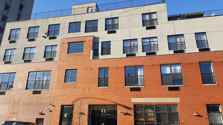 Rented by Manhattan Management LLC | media 44