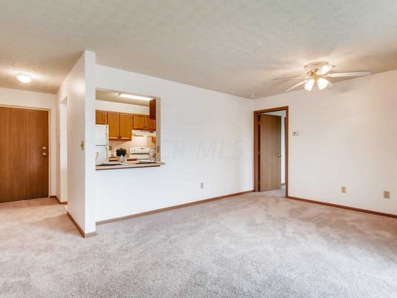 3rd image of 5885 Beechcroft Rd APT 309