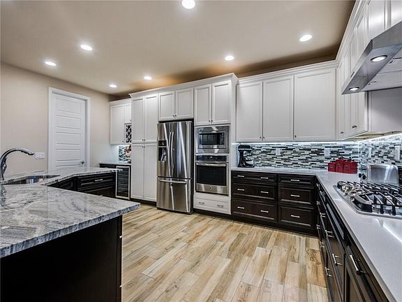 5th image of 8008 Osprey Ln