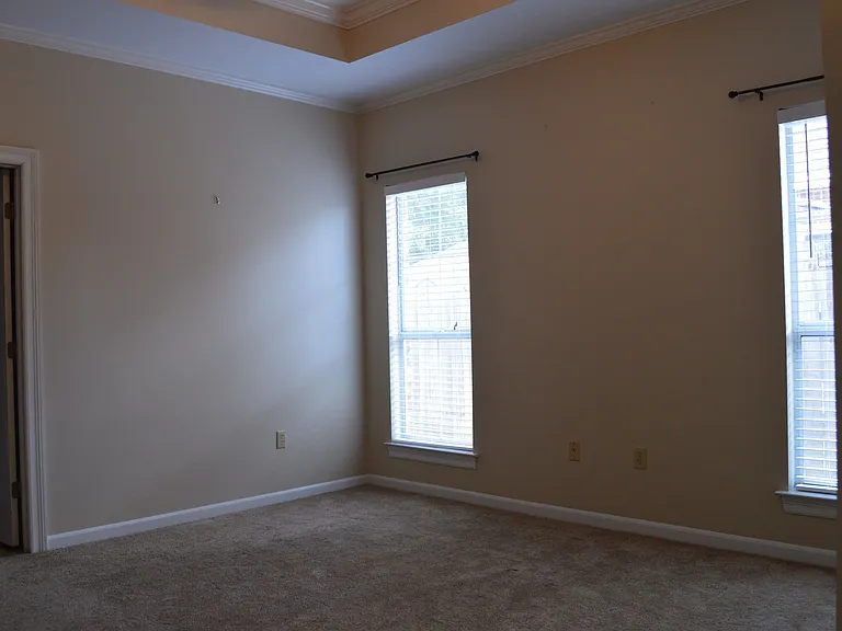 18574 Lake Iris Ave — Photo 12