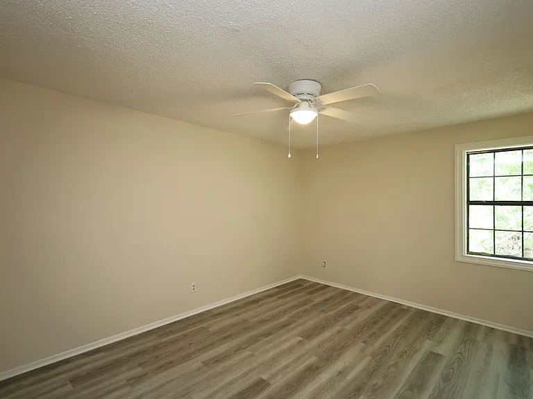 2820 Kirkwood Cir — Photo 12