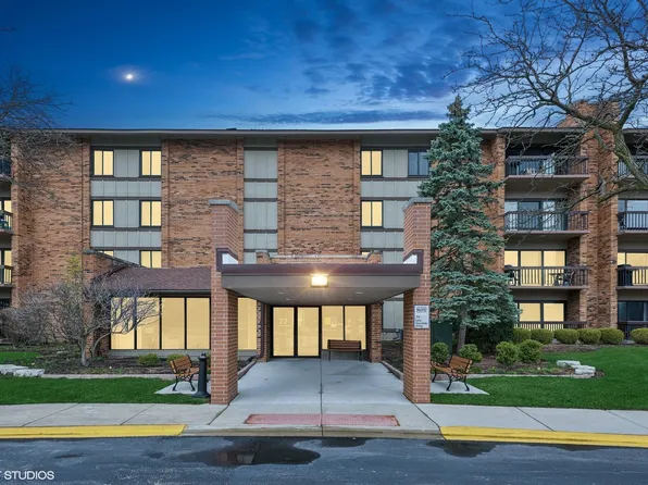 77 Lake Hinsdale Dr APT 406, Willowbrook, IL 60527