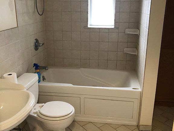 3rd image of 3946 N Fordham Pl