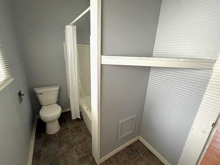 908 N Van Buren St #1 — Photo 9