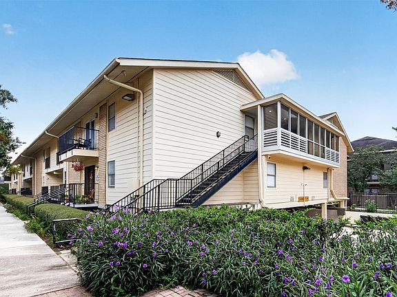 2nd image of 3131 Cummins St APT 2