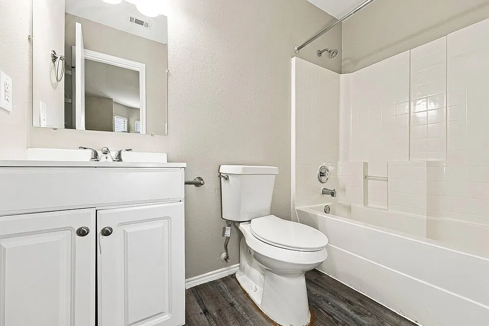 2 bed, 2.5 bath, 1249 sqft, $1,980 — Photo 3