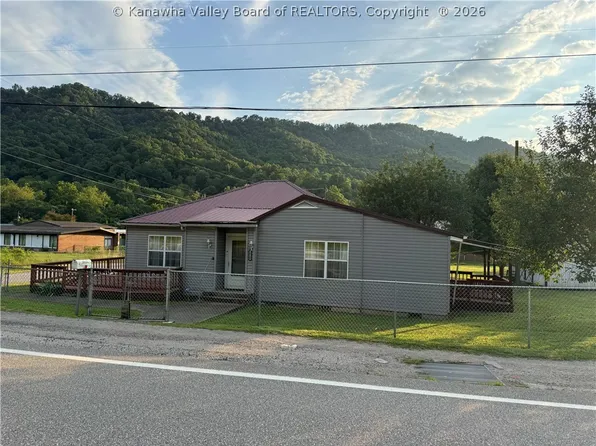 2910 Pond Fork Rd, Madison, WV 25130