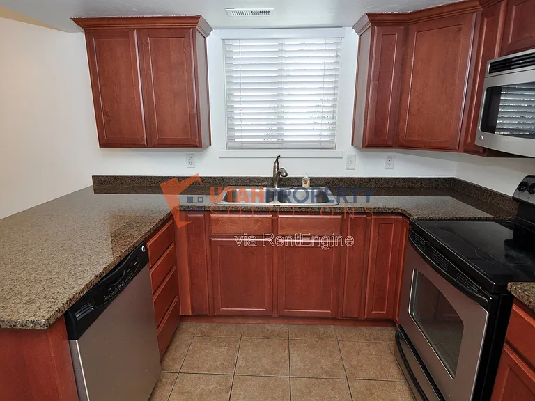 887 E Cedar Pine Ct #21 — Photo 10