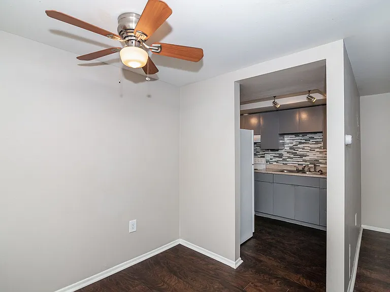 Dexter Street Apartments — Photo 49