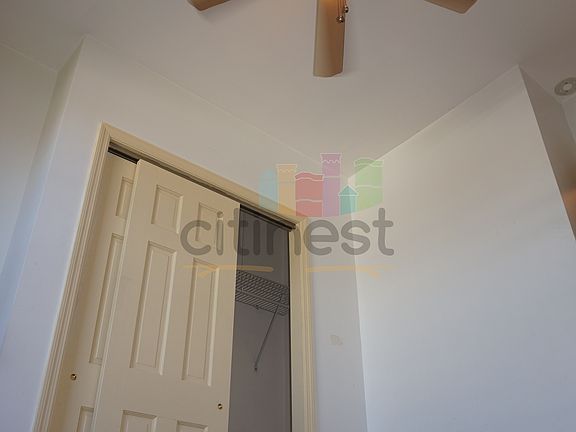 4th image of 209 12th St #4RL