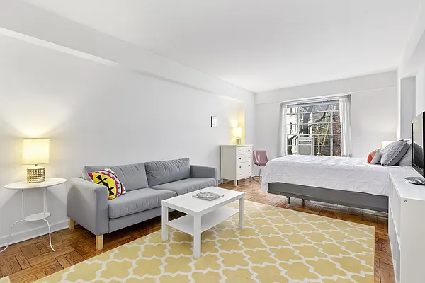 Sold by Compass | media 1