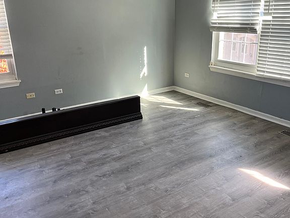 5th image of 1146 Cambridge Dr