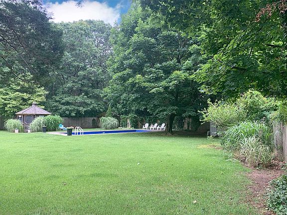 2nd image of 21 Circle Dr E