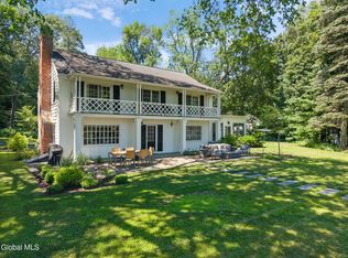 12 Fiddlers Lane, Newtonville, NY 12110